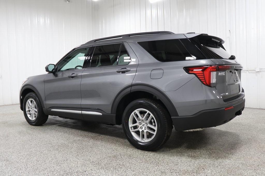 new 2025 Ford Explorer car, priced at $39,995