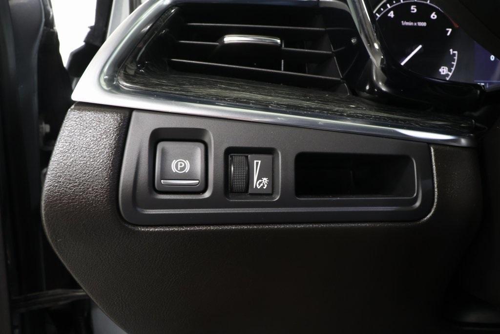 used 2021 Cadillac XT5 car, priced at $23,270