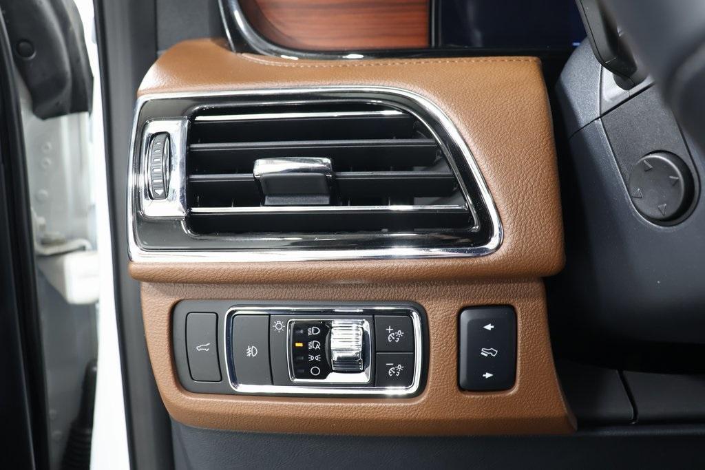 used 2024 Lincoln Navigator car, priced at $86,995