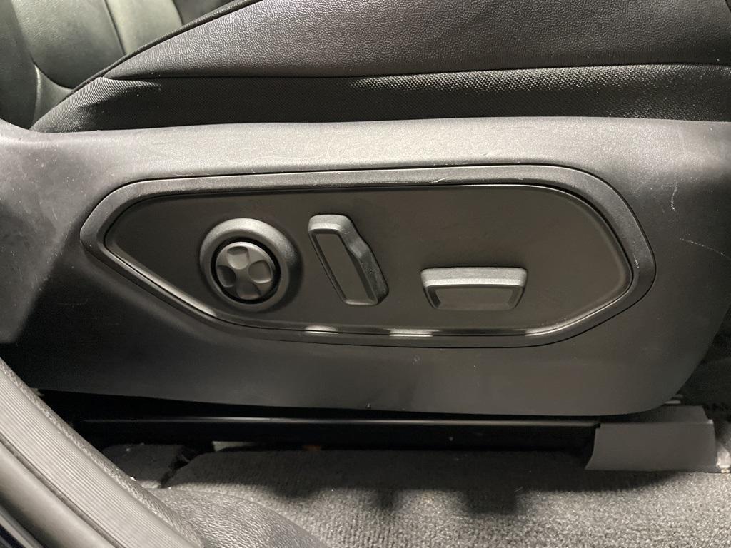 used 2023 Jeep Grand Cherokee L car, priced at $28,126