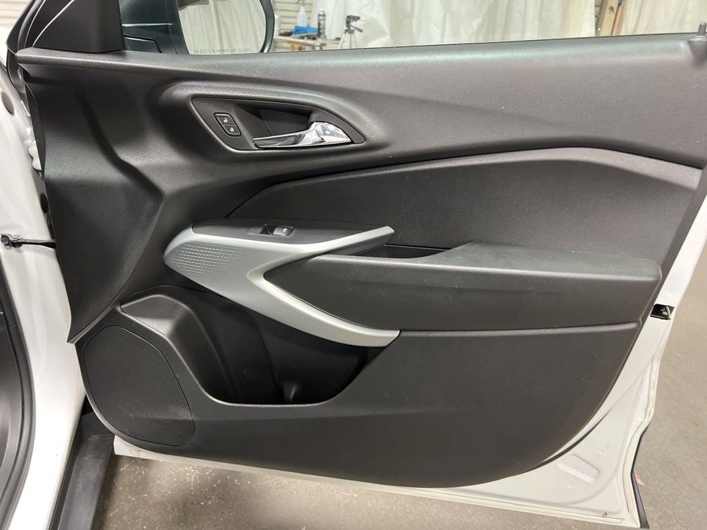 used 2024 Chevrolet Trax car, priced at $20,187