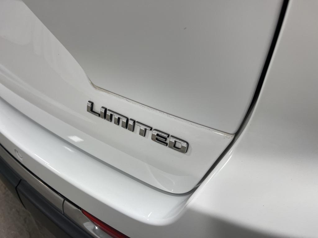 used 2023 Jeep Grand Cherokee car, priced at $32,600
