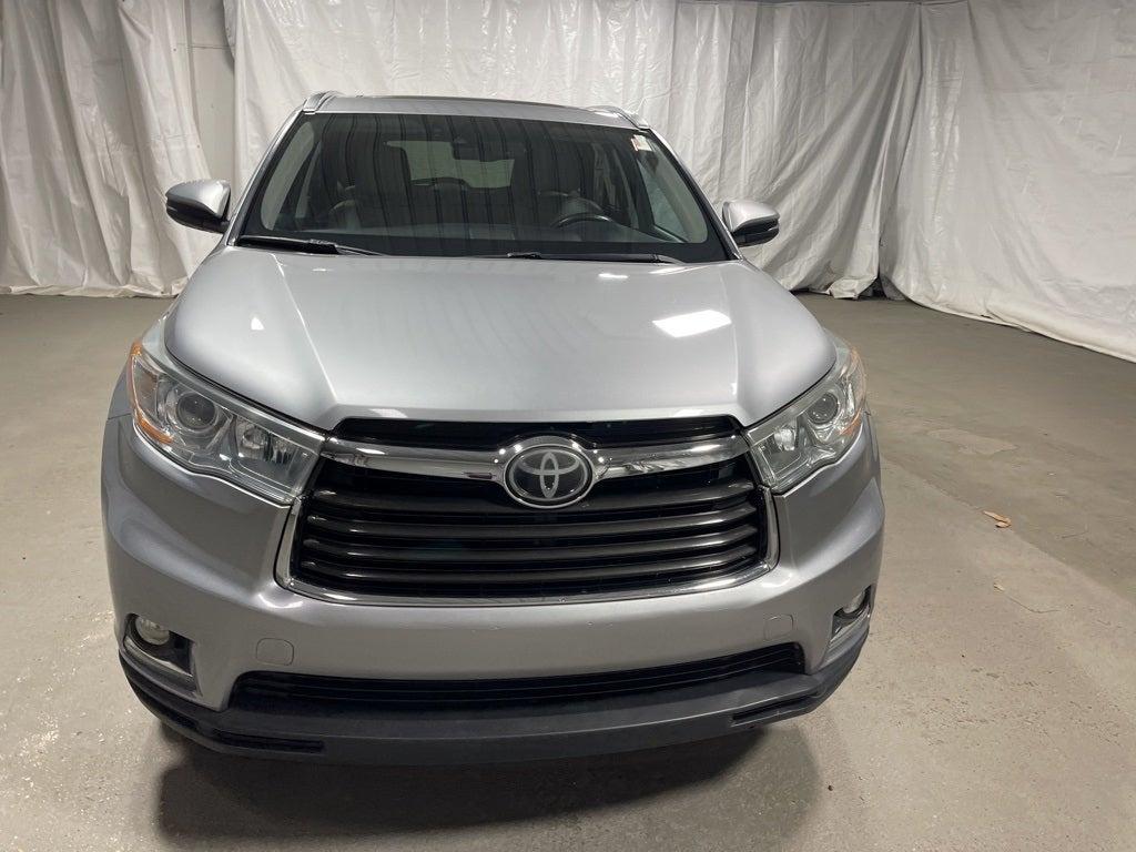 used 2016 Toyota Highlander car, priced at $19,300