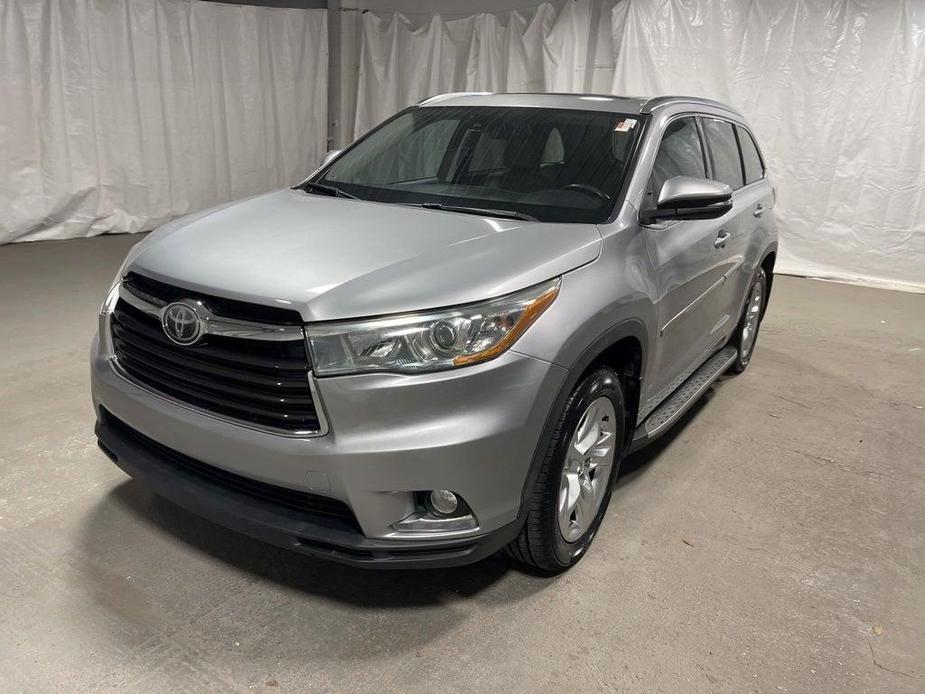 used 2016 Toyota Highlander car, priced at $19,300