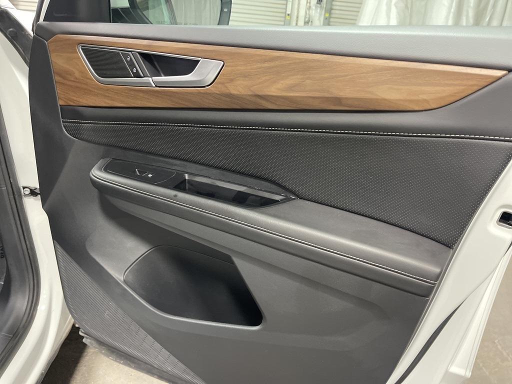 used 2024 Volkswagen Atlas car, priced at $32,990
