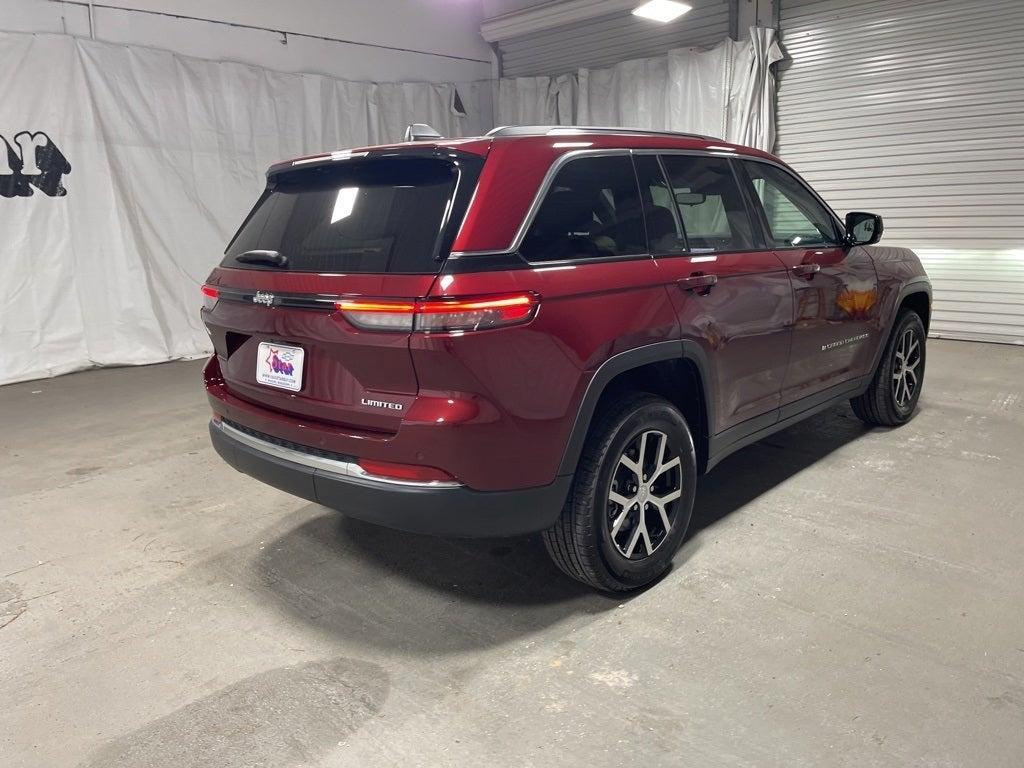 used 2024 Jeep Grand Cherokee car, priced at $37,900