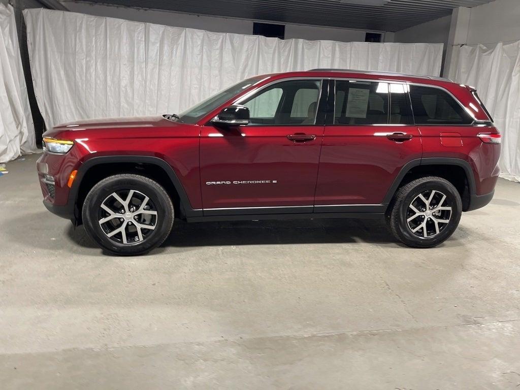 used 2024 Jeep Grand Cherokee car, priced at $37,900