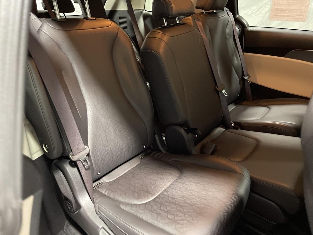 used 2024 Kia Carnival car, priced at $33,410