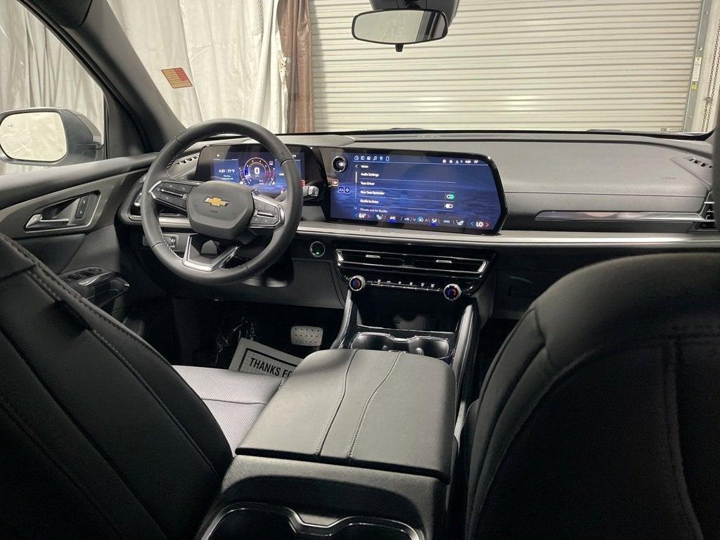 new 2026 Chevrolet Traverse car, priced at $45,120