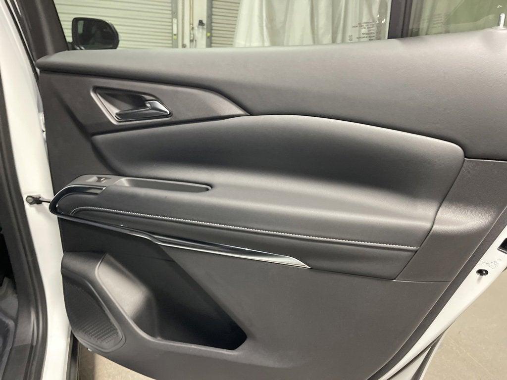 new 2026 Chevrolet Traverse car, priced at $45,120