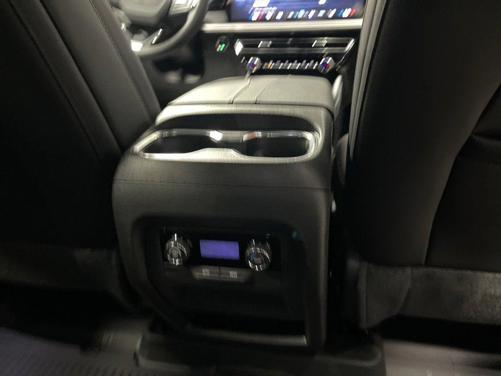 new 2026 Chevrolet Traverse car, priced at $45,120