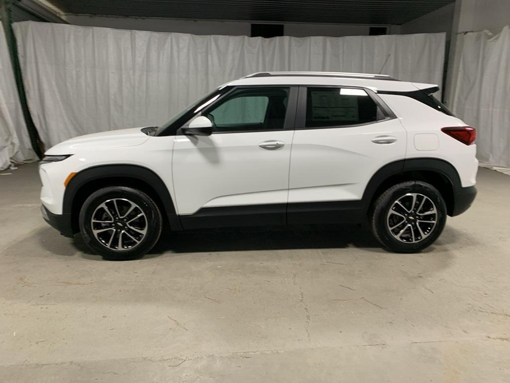 new 2025 Chevrolet TrailBlazer car, priced at $24,740