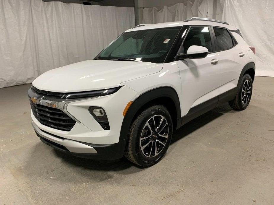 new 2025 Chevrolet TrailBlazer car, priced at $26,240