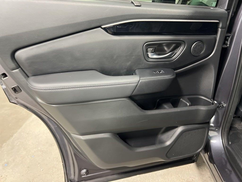 used 2023 Honda Pilot car, priced at $35,590