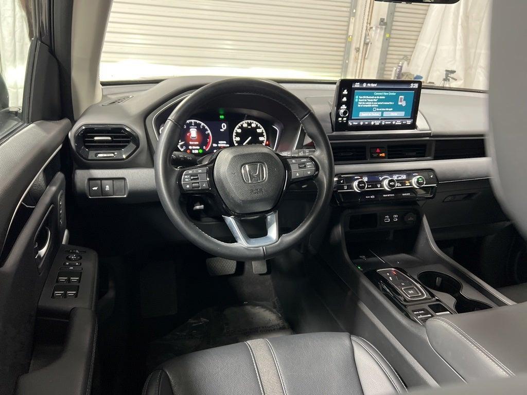 used 2023 Honda Pilot car, priced at $35,590