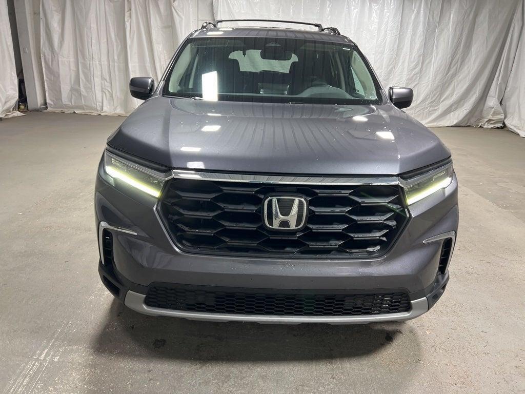 used 2023 Honda Pilot car, priced at $35,590