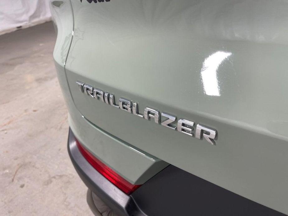 new 2025 Chevrolet TrailBlazer car, priced at $28,995