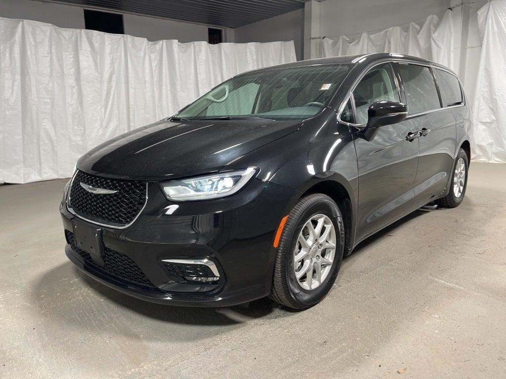 used 2023 Chrysler Pacifica car, priced at $24,979