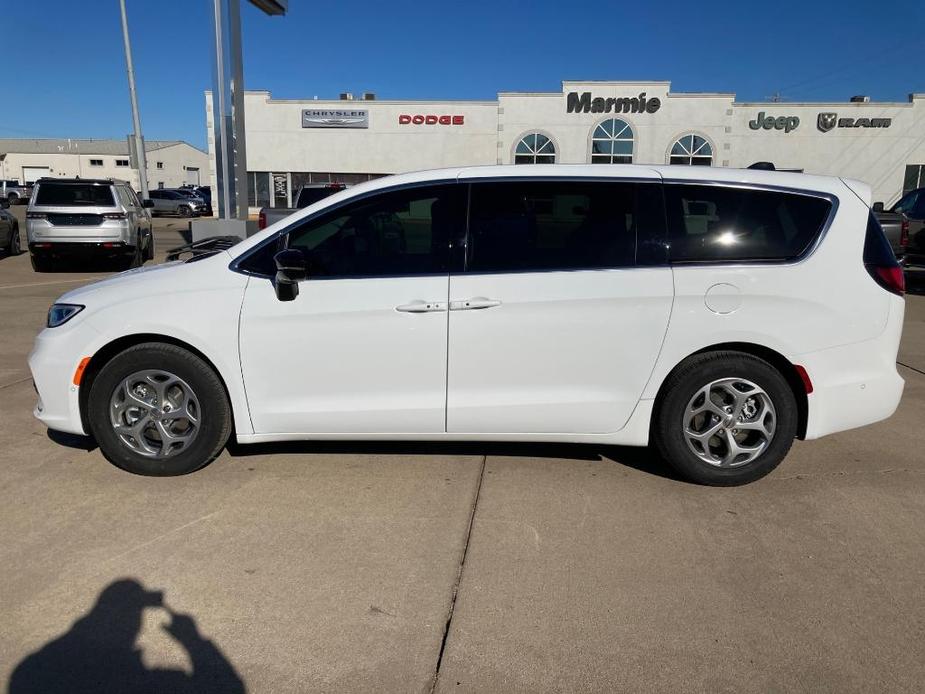 new 2024 Chrysler Pacifica car