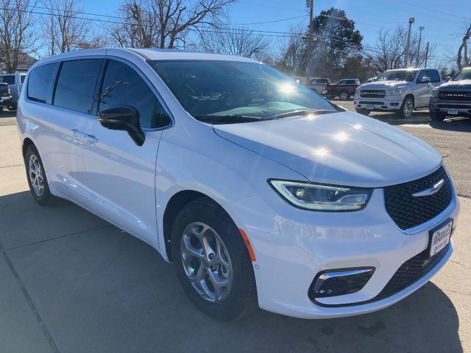 new 2024 Chrysler Pacifica car