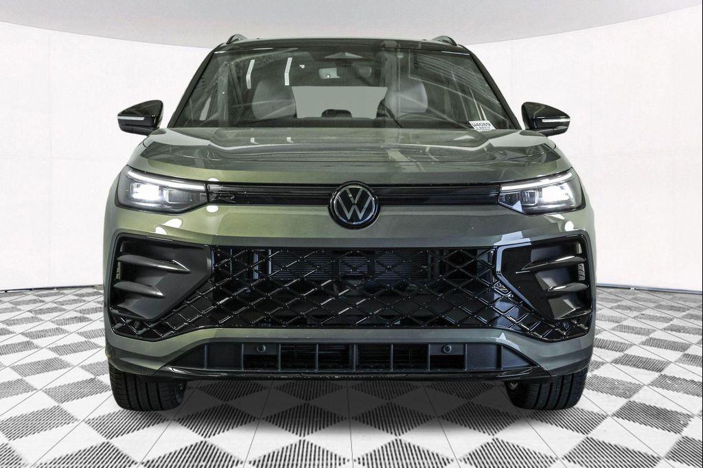new 2025 Volkswagen Tiguan car, priced at $37,871