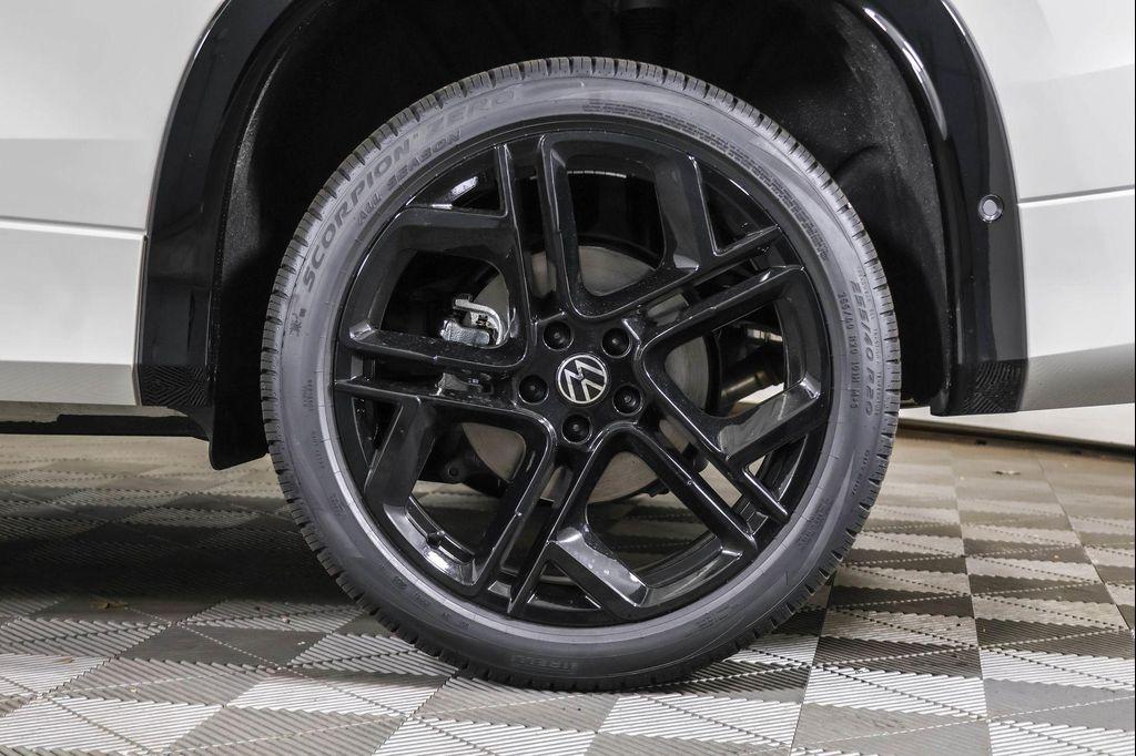 new 2026 Volkswagen Tiguan car, priced at $39,628