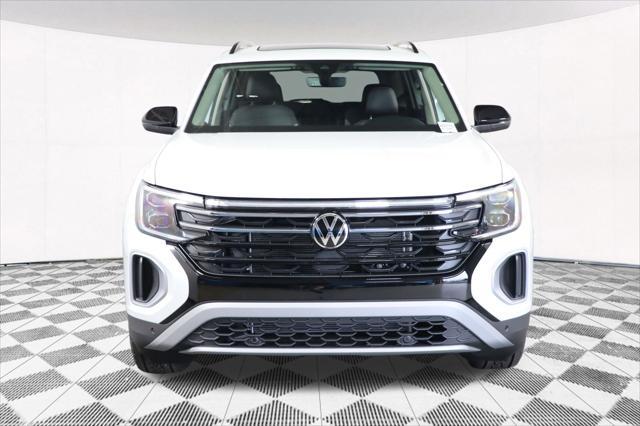 new 2025 Volkswagen Atlas car, priced at $45,948