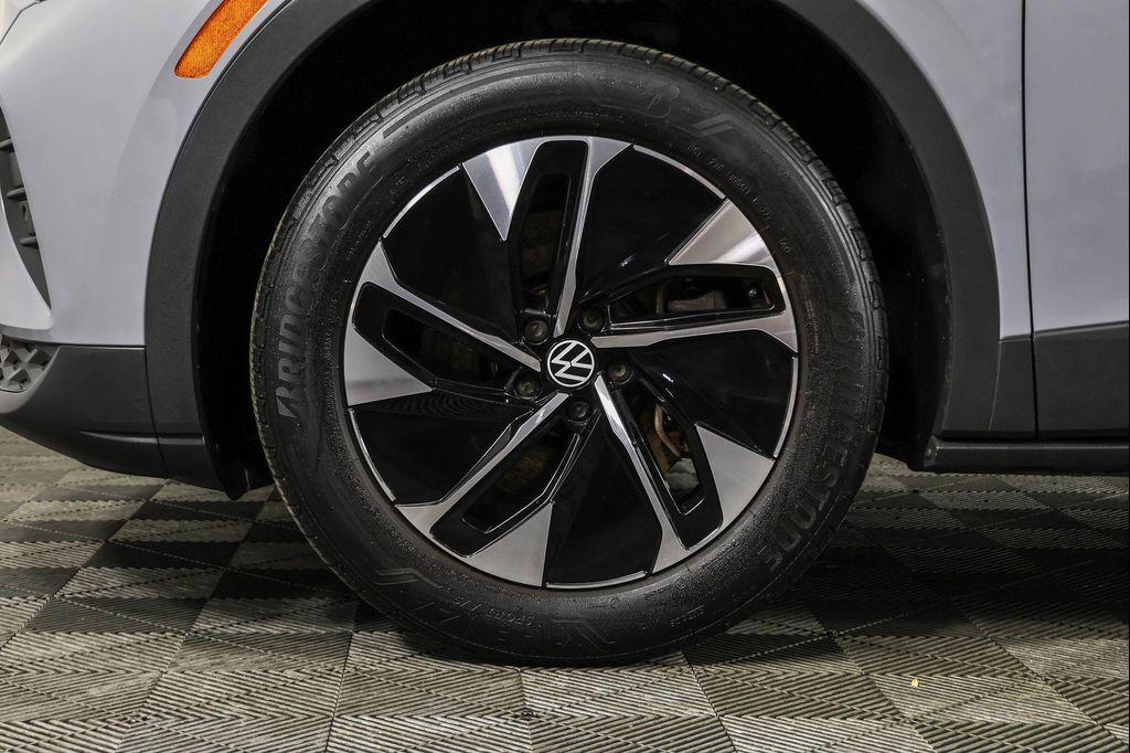 used 2022 Volkswagen ID.4 car, priced at $21,990