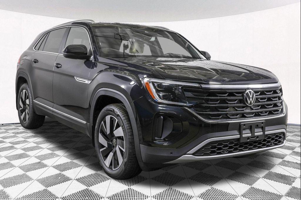 new 2026 Volkswagen Atlas Cross Sport car, priced at $48,625