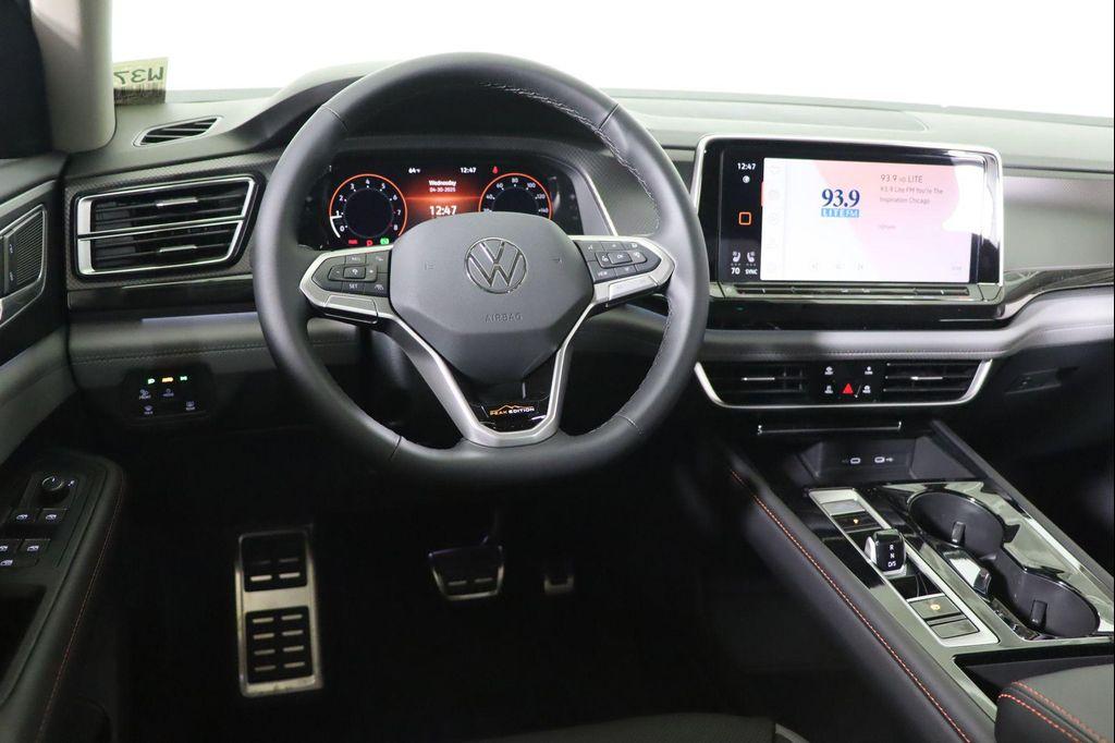 new 2025 Volkswagen Atlas car, priced at $40,850