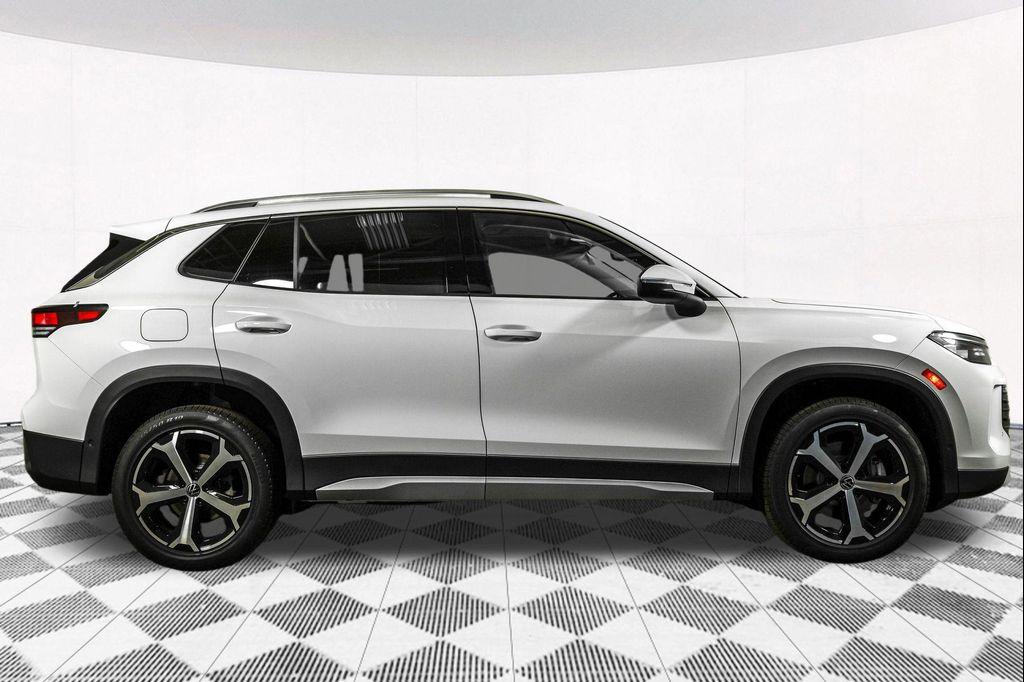 new 2025 Volkswagen Tiguan car, priced at $34,027