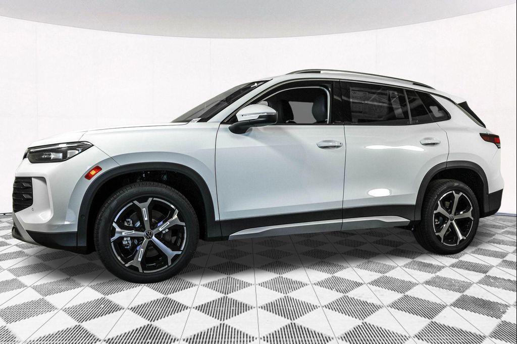 new 2025 Volkswagen Tiguan car, priced at $34,027