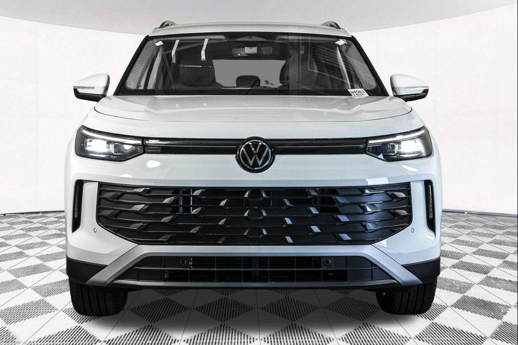 new 2025 Volkswagen Tiguan car, priced at $34,027