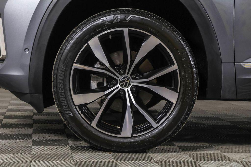 used 2024 Volkswagen Atlas car, priced at $41,990