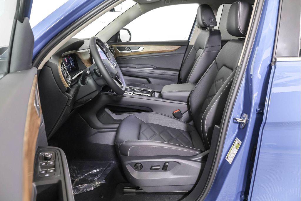 new 2026 Volkswagen Atlas car, priced at $45,028