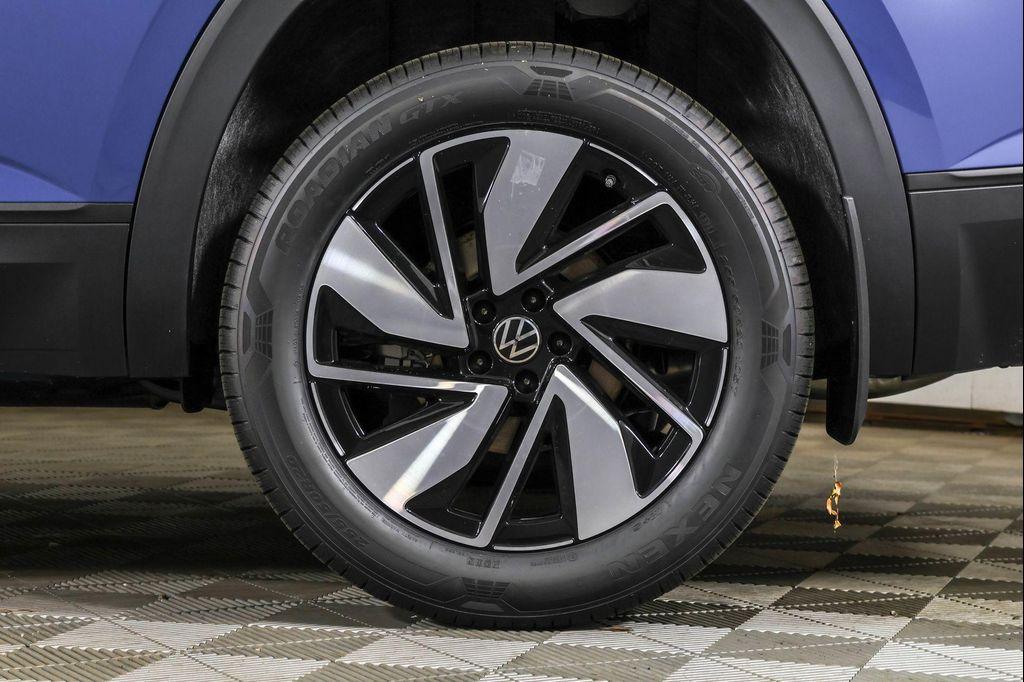 new 2026 Volkswagen Atlas car, priced at $45,028