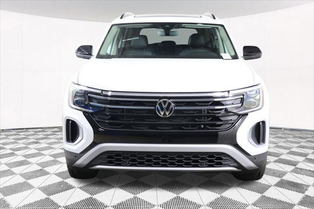 new 2025 Volkswagen Atlas car, priced at $46,523