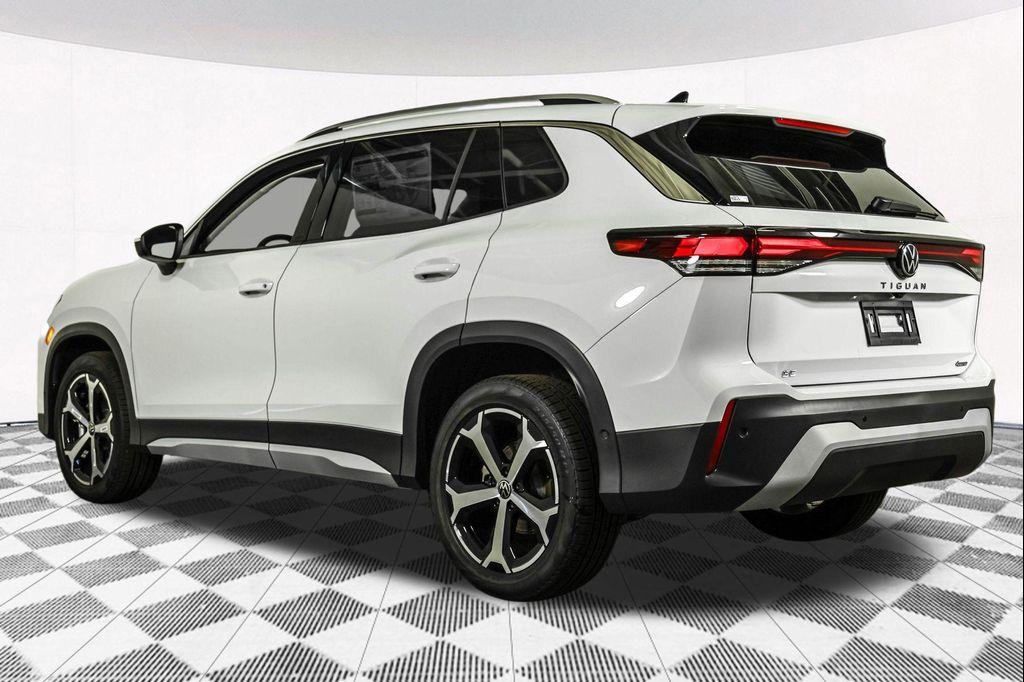 new 2025 Volkswagen Tiguan car, priced at $34,228