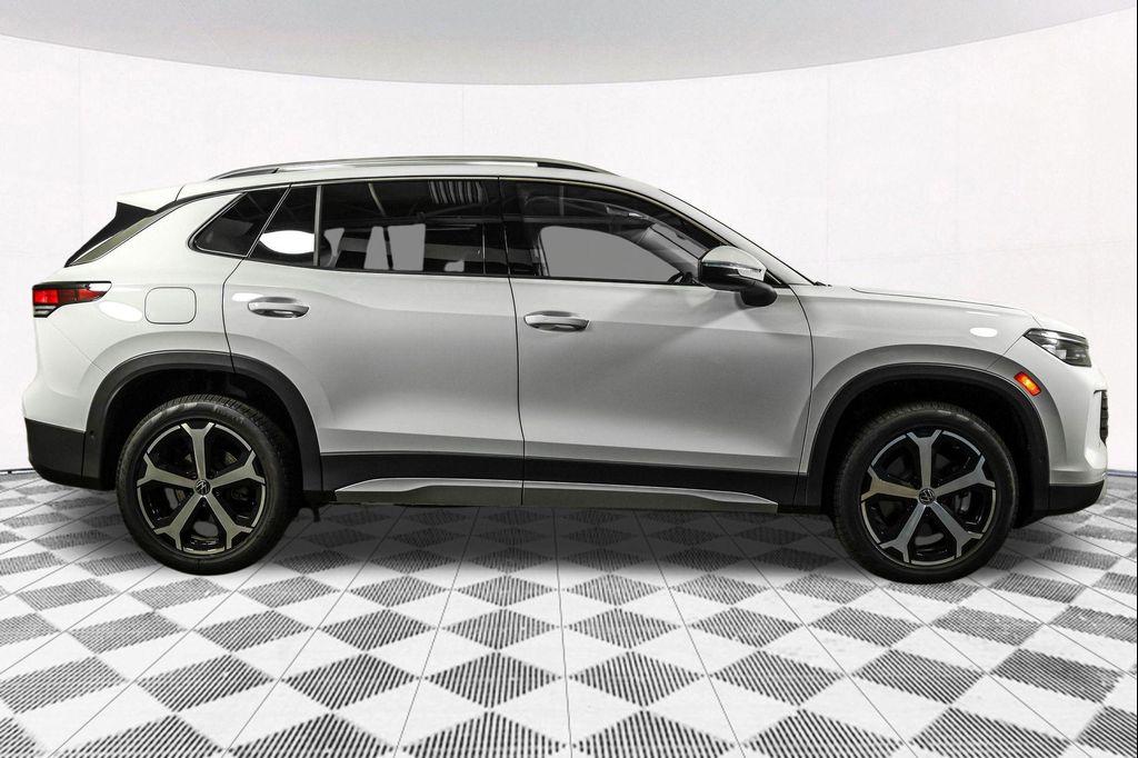 new 2025 Volkswagen Tiguan car, priced at $34,228