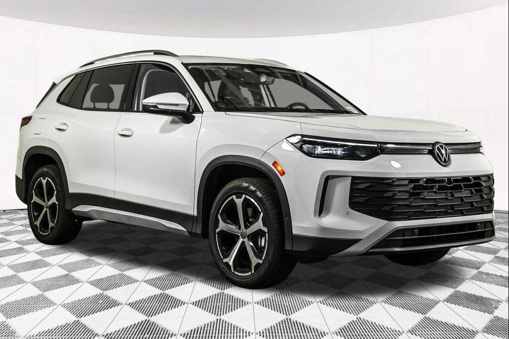 new 2025 Volkswagen Tiguan car, priced at $34,228