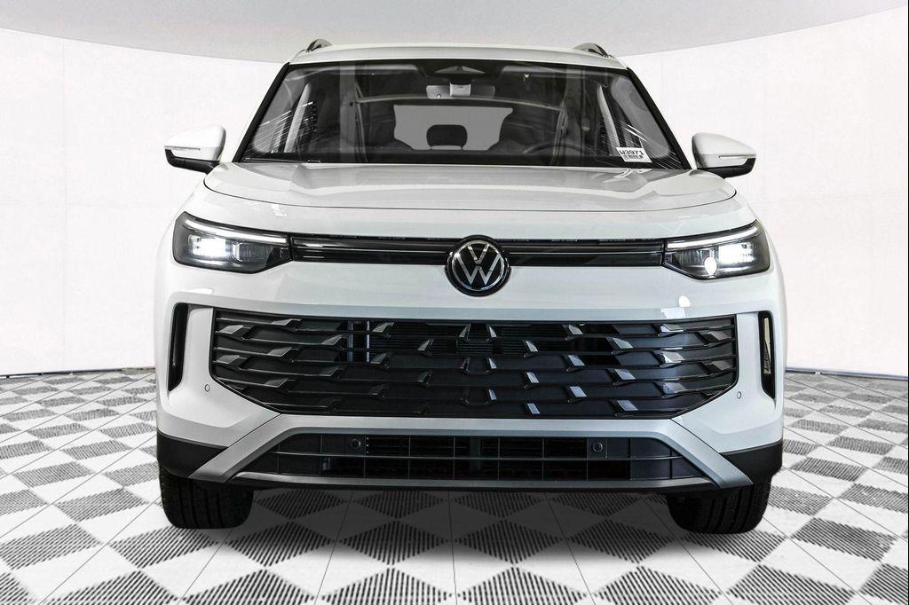 new 2025 Volkswagen Tiguan car, priced at $34,228