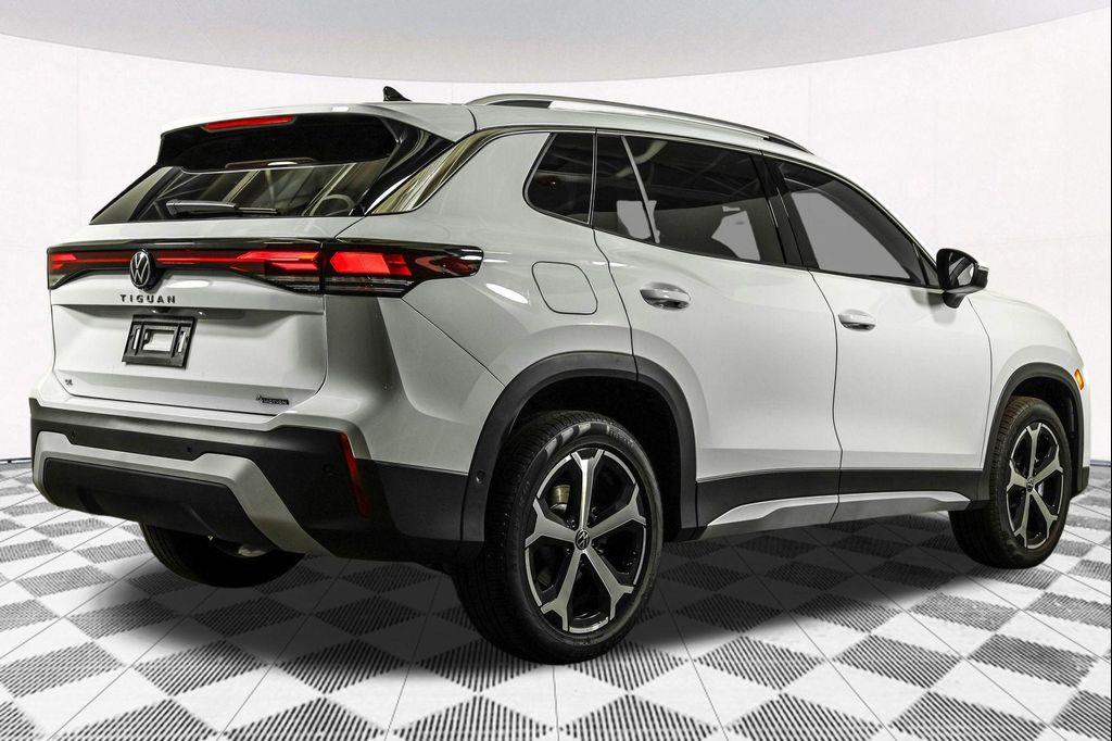 new 2025 Volkswagen Tiguan car, priced at $34,228