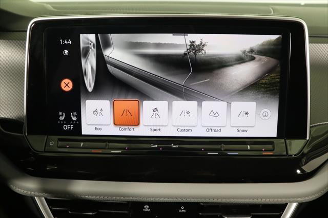 new 2025 Volkswagen Atlas car, priced at $47,121