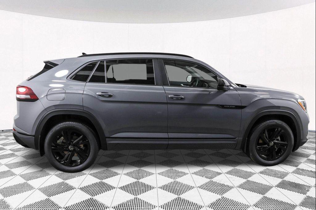 new 2026 Volkswagen Atlas Cross Sport car, priced at $50,667