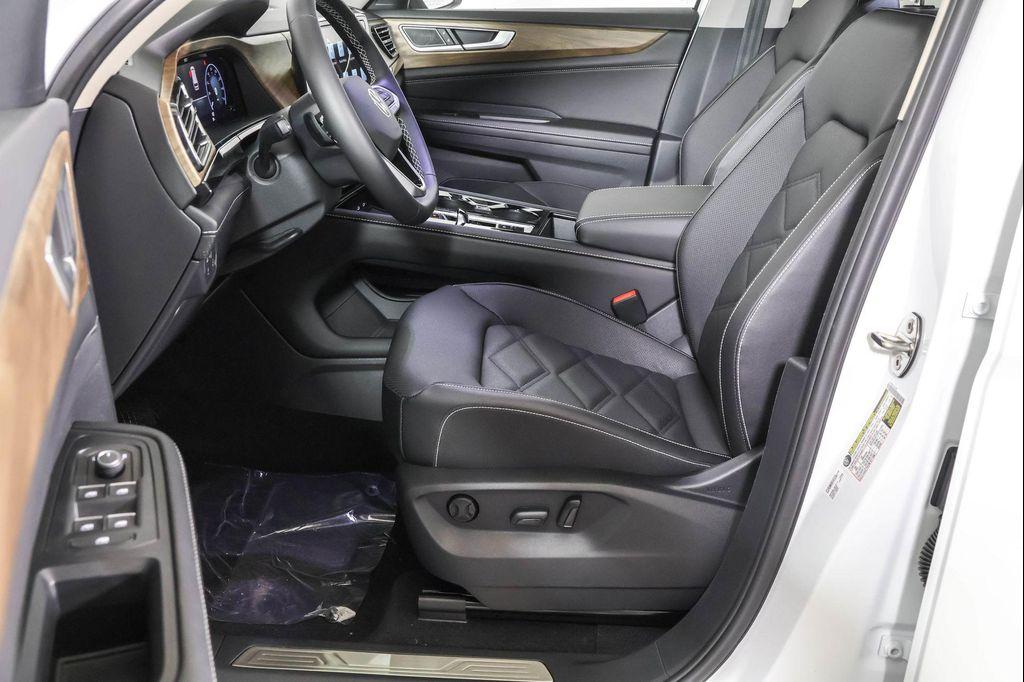 new 2026 Volkswagen Atlas car, priced at $46,771