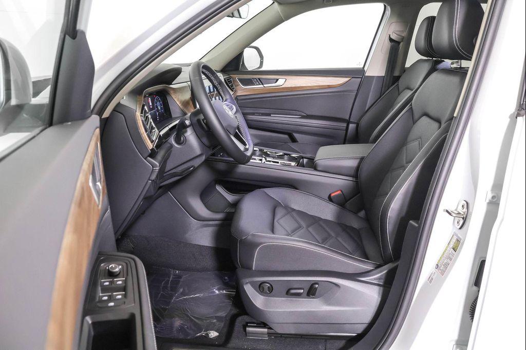 new 2026 Volkswagen Atlas car, priced at $46,771