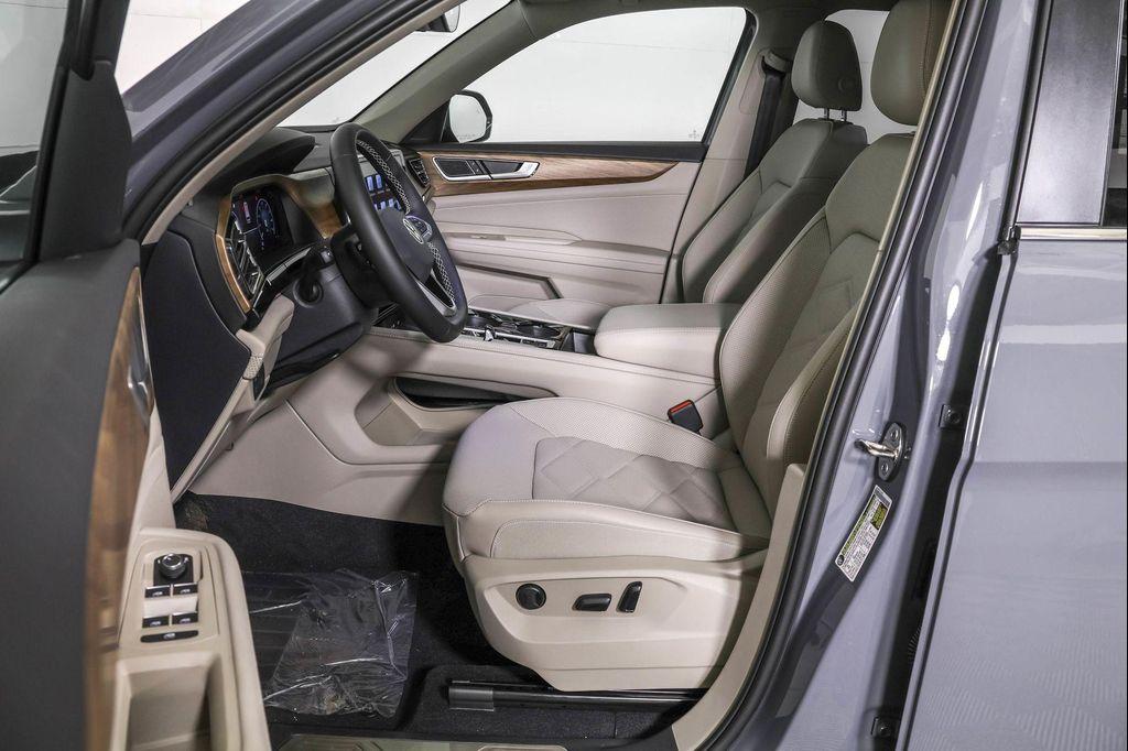 new 2026 Volkswagen Atlas car, priced at $47,211