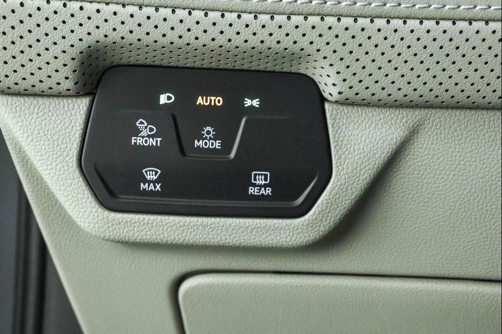 new 2026 Volkswagen Atlas car, priced at $45,581