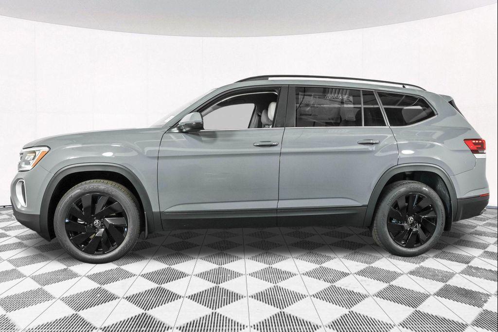 new 2026 Volkswagen Atlas car, priced at $45,581