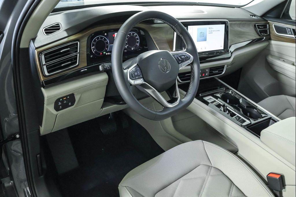 new 2026 Volkswagen Atlas car, priced at $45,581